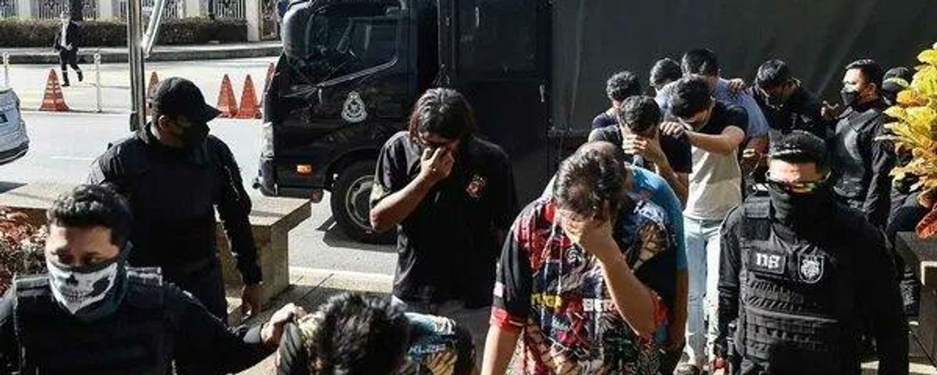 صورة متداولة على إيكس للحظة إلقاء القبض على مختطفي مهندس فلسطيني  - سبوتنيك عربي, 1920, 24.11.2023