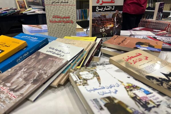 معرض بيروت العربي للكتاب يواصل فعالياته...إقبال خجول وغياب معظم دور النشر العربية - سبوتنيك عربي