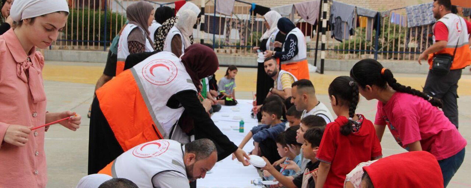 الهلال الأحمر الفلسطيني ينفذ أنشطة دعم نفسي لأطفال غزة الهلال الأحمر الفلسطيني ينفذ أنشطة دعم نفسي لأطفال غزة - سبوتنيك عربي, 1920, 30.11.2023