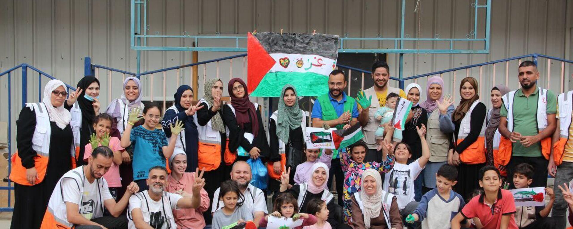 الهلال الأحمر الفلسطيني ينفذ أنشطة دعم نفسي لأطفال غزة - سبوتنيك عربي, 1920, 28.11.2023