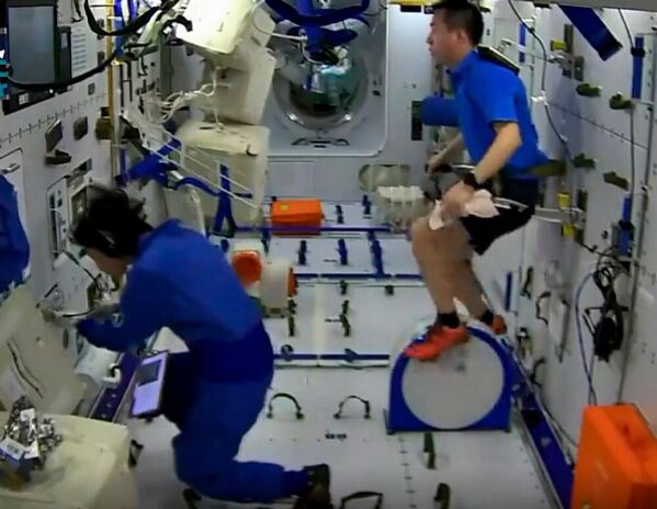 الجزء الداخلي من وحدة مختبر وينتيان (Wentian) في محطة تيانغونغ (Tiangong) الفضائية. - سبوتنيك عربي