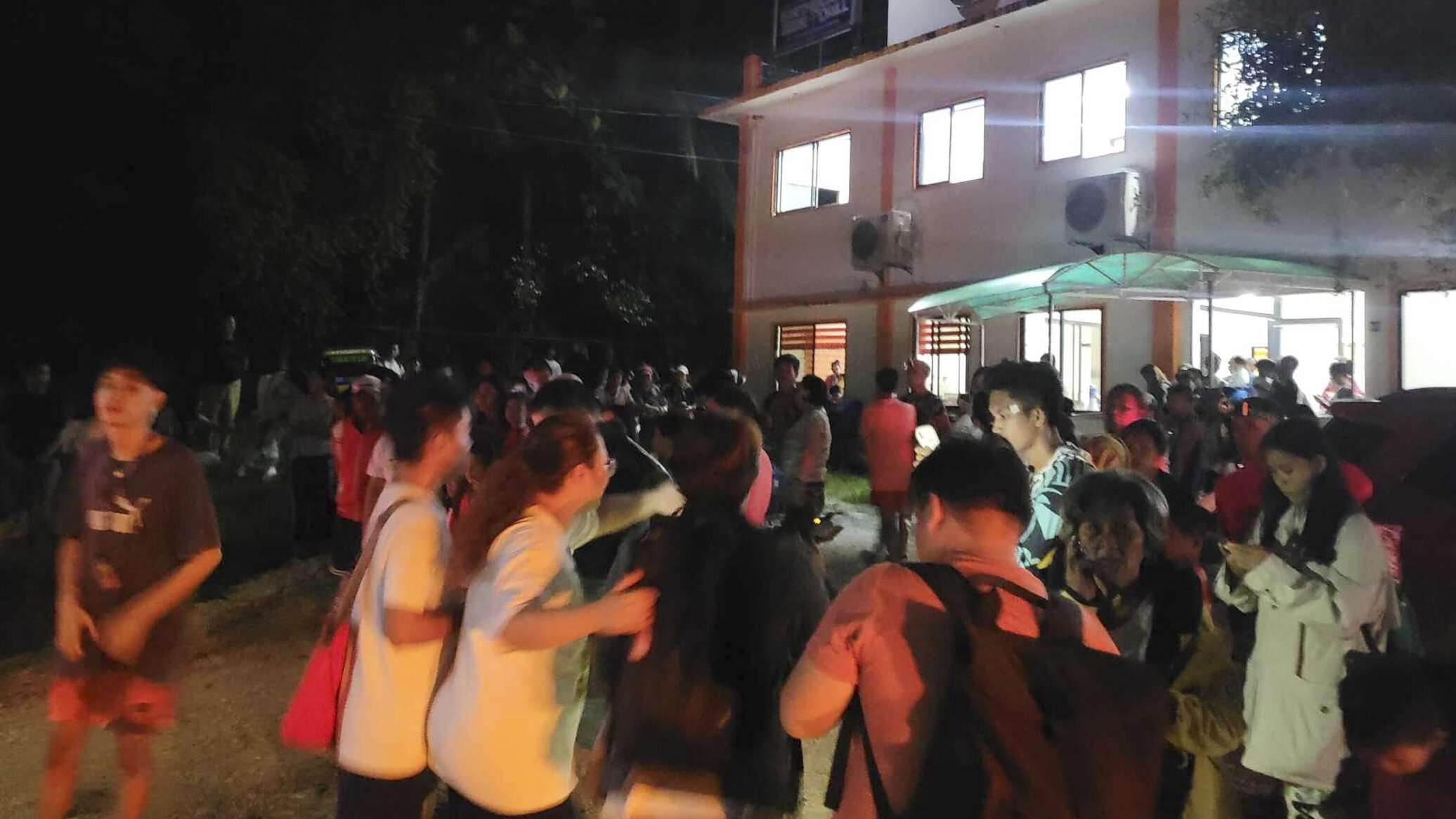 زلزال بقوة 6.1 درجة يضرب جنوب الفلبين
