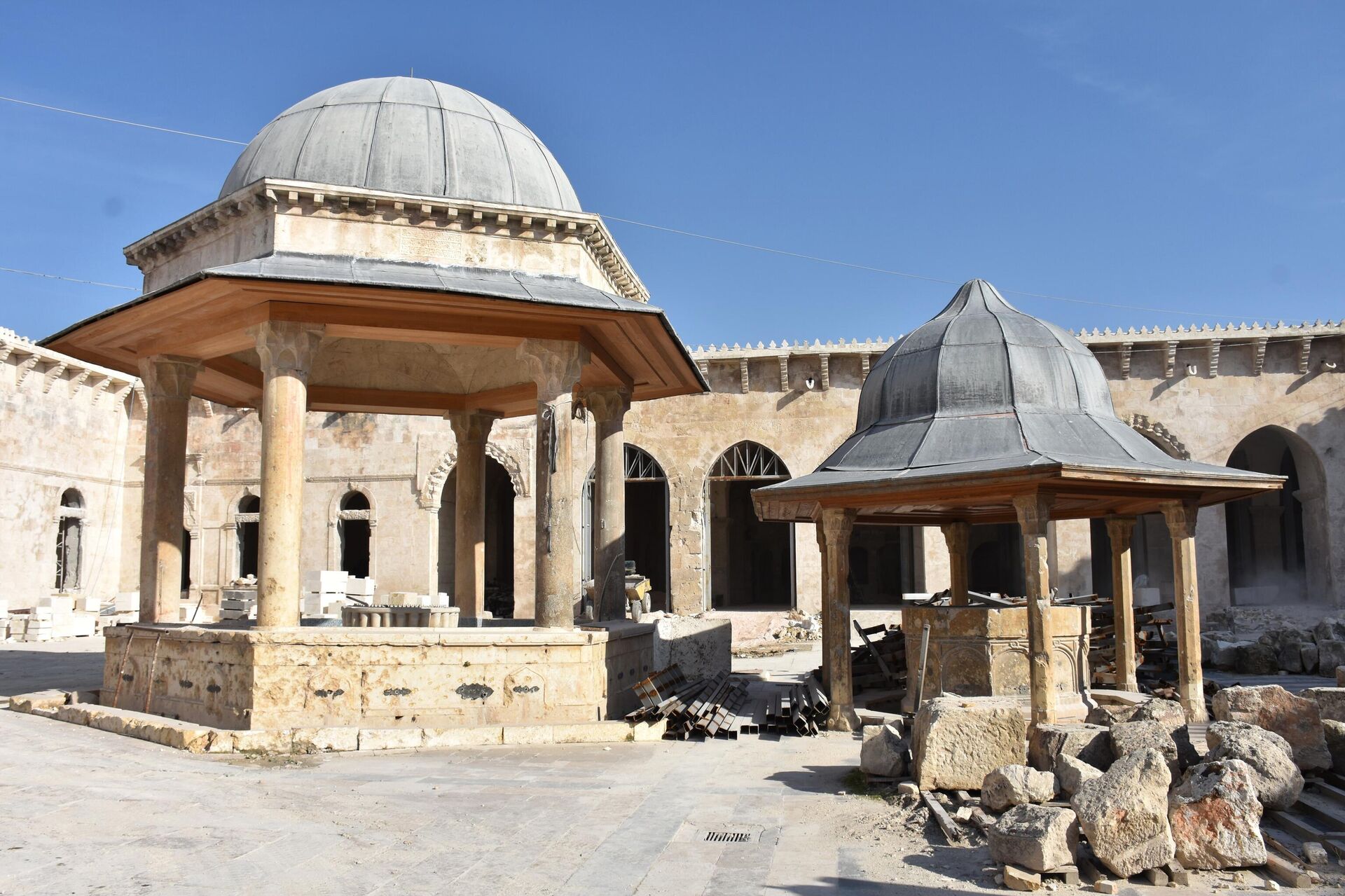 مدير آثار حلب لـ سبوتنيك: أنجزنا 80% من عمليات ترميم الجامع الأموي الكبير مدير آثار حلب لـ سبوتنيك: أنجزنا 80% من عمليات ترميم الجامع الأموي الكبير - سبوتنيك عربي, 1920, 08.12.2023