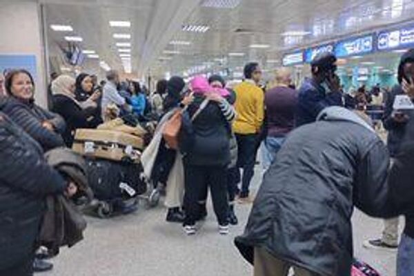 وصول تونسيين تم إجلاؤهم من غزة عبر مصر - سبوتنيك عربي