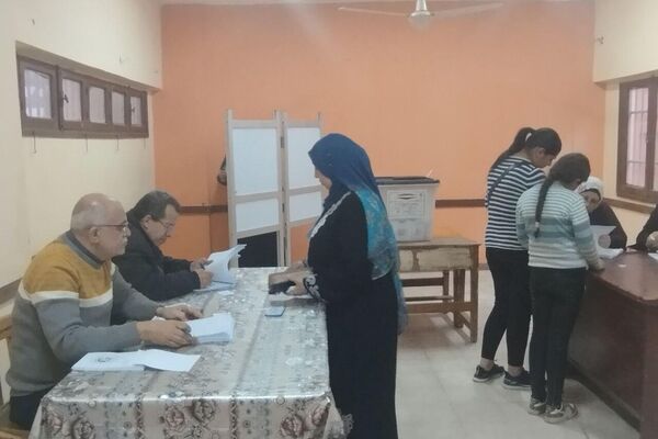 استمرار توافد المصريين في القاهرة الكبرى لانتخاب الرئيس القادم - سبوتنيك عربي