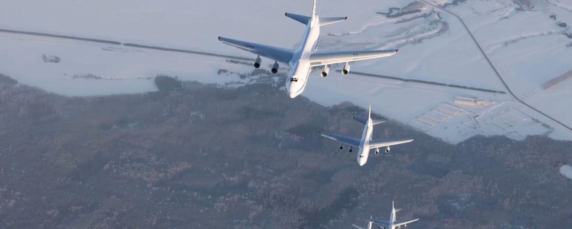 طائرات روسلان عملاقة روسية تنفذ إقلاعا مشتركا خلال مناورة تكتيكية طائرات روسلان عملاقة روسية تنفذ إقلاعا مشتركا خلال مناورة تكتيكية - سبوتنيك عربي, 1920, 16.12.2023