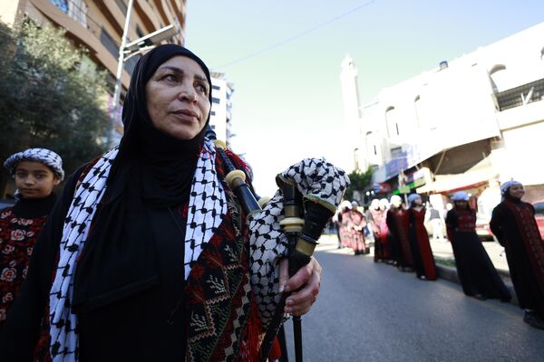 مسيرة جماهرية في بيروت إحياء لـ&quot;يوم الشهيد الفلسطيني&quot; - سبوتنيك عربي