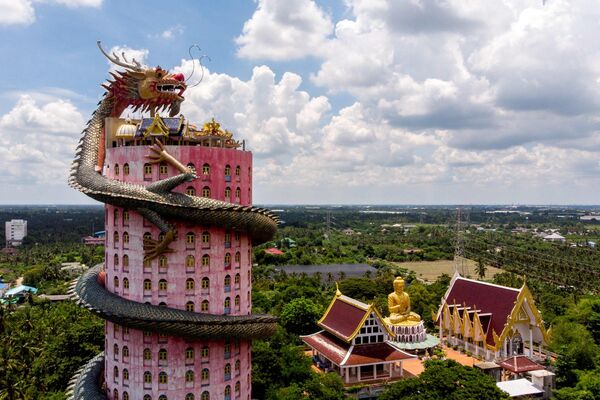 منظر جوي تم التقاطه في 11 سبتمبر 2020 يظهر المعبد البوذي &quot;وات سامفران&quot; (معبد التنين) في العاصمة التايلاندية بانكوك. - سبوتنيك عربي