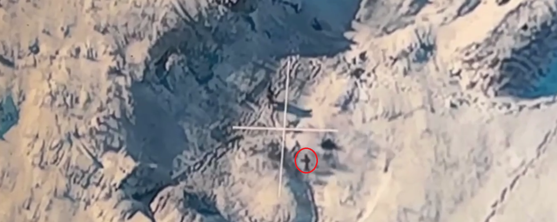 طائرة روسية مسيرة تنقض على عناصر قوات كييف فوق الكثبان الثلجية - سبوتنيك عربي, 1920, 12.01.2024