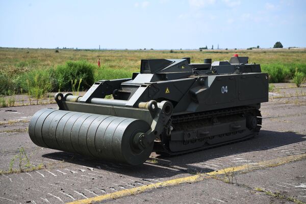 &quot;يوران - 6&quot; مركبة روبوتية روسية متعددة المهام تنزع الألغام الأرضية - سبوتنيك عربي