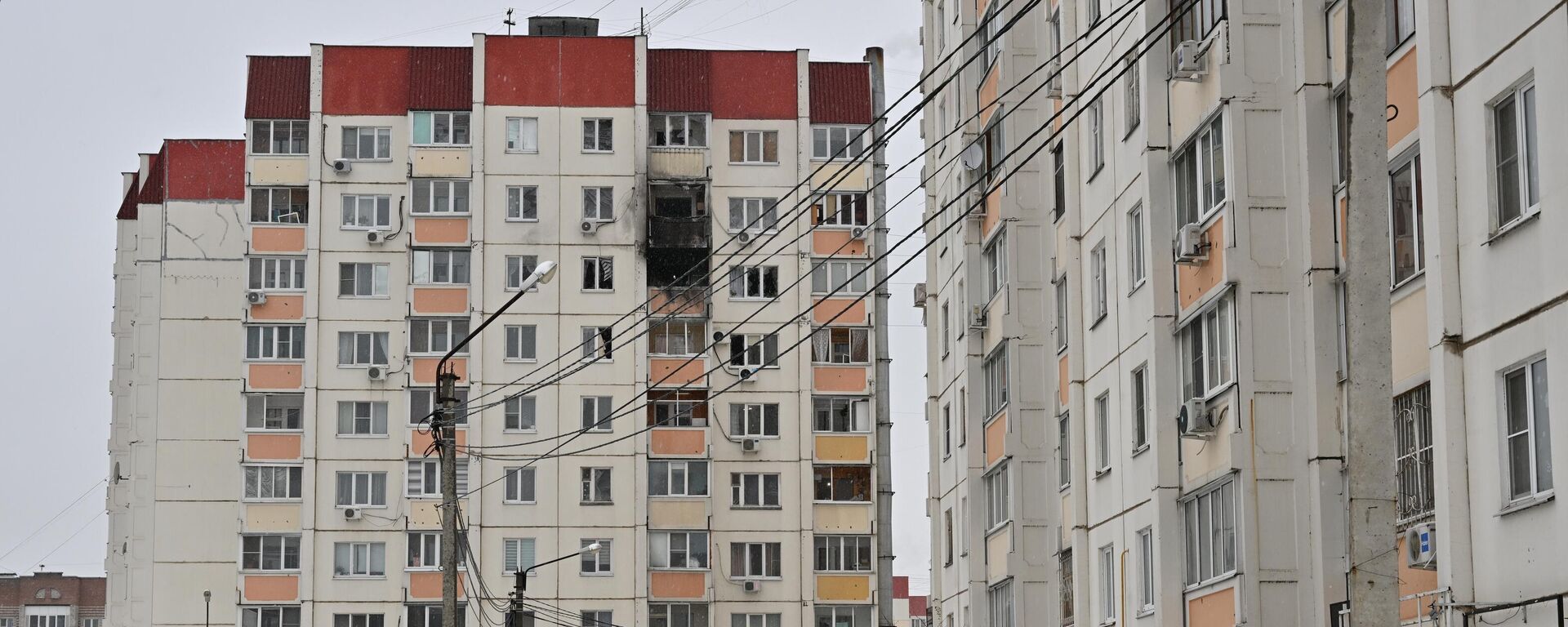 منزل متضرر جراء سقوط مسيرة أوكرانية في فورونيج، روسيا 16 يناير 2024 - سبوتنيك عربي, 1920, 27.05.2025