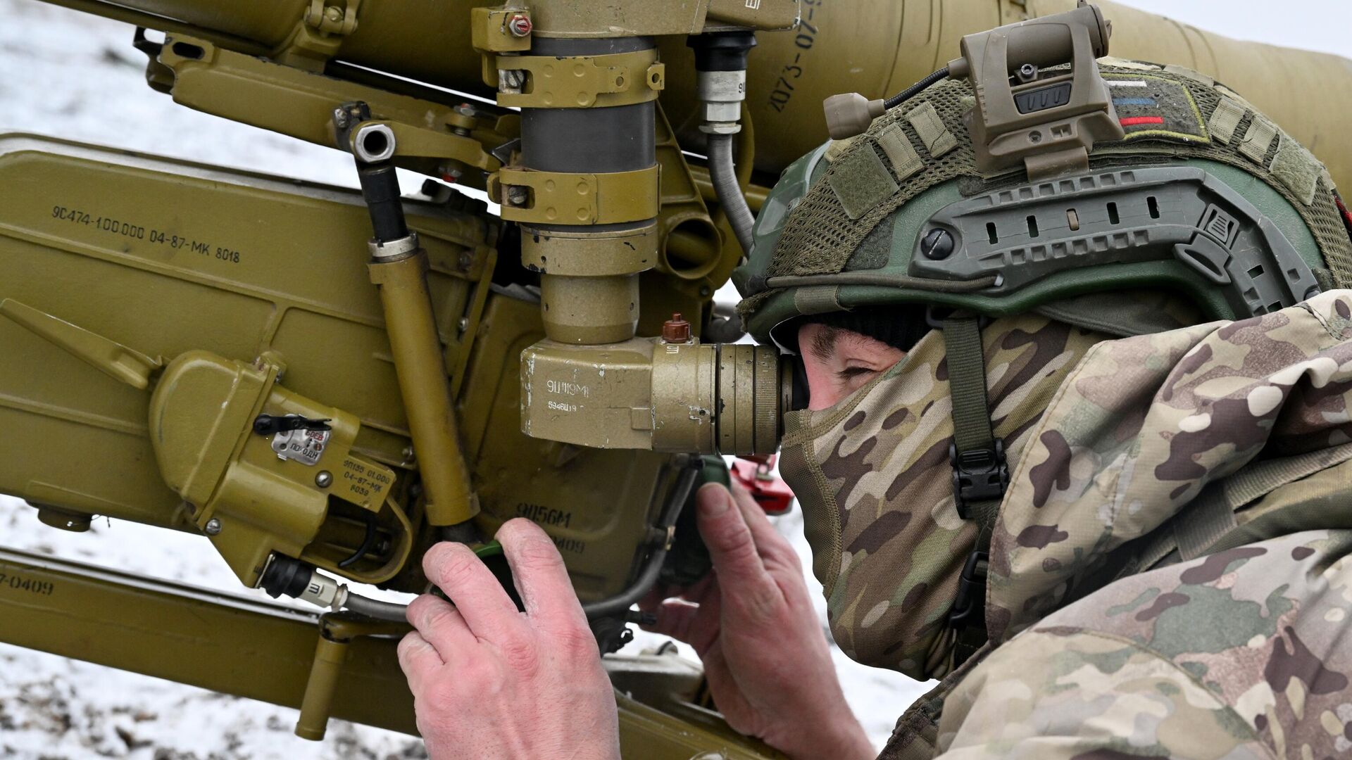 جنود من مفرزة القوات الخاصة التطوعية فيغا يطلقون النار أثناء التدريب القتالي في جمهورية لوغانسك الشعبية، منطقة العملية العسكرية الخاصة. - سبوتنيك عربي, 1920, 12.11.2025