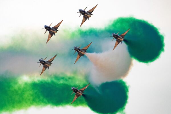 المقاتلات الصينية المتعددة الأغراض &quot;تشنغدو جيه-10&quot; التابعة لفريق الاستعراضات الجوية للقوات الجوية الصينية، في &quot;معرض الدفاع العالمي 2024&quot;، في الرياض. - سبوتنيك عربي