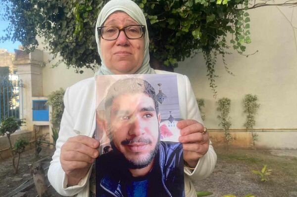 فقدوا في عرض البحر.. عائلات تونسية تطالب بالكشف عن مصير أبنائها - سبوتنيك عربي