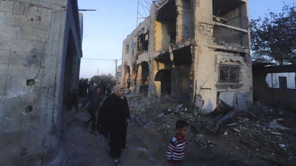 تداعيات القصف الإسرائيلي على رفح في جنوب قطاع غزة، فلسطين، في 11 فبراير 2024 - سبوتنيك عربي