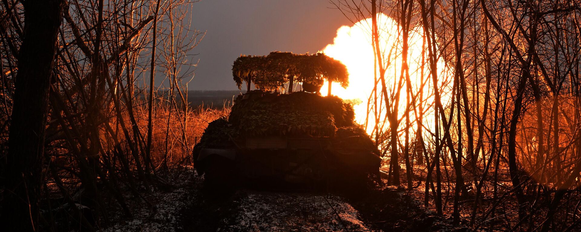 طاقم دبابة تي-62 تابعة لفيلق الجيش الثاني التابع لمجموعة القوات يوجني (الجنوب) في اتجاه سيفرسكي، العملية العسكرية الخاصة - سبوتنيك عربي, 1920, 19.02.2024