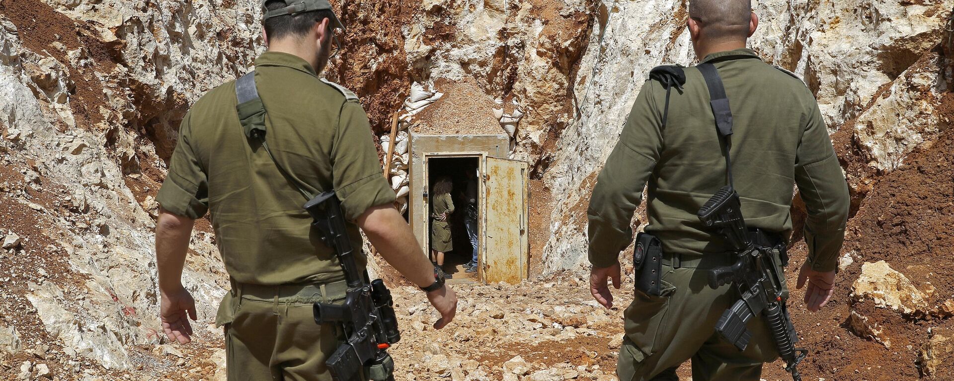 الجيش الإسرائيلي ينظم جولة إعلامية لنفق مكتشف قرب الحدود اللبنانية في 3 يونيو، 2019   - سبوتنيك عربي, 1920, 07.04.2024