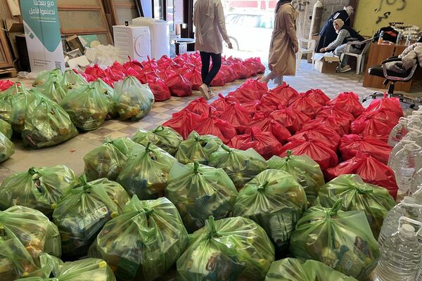  تجهيز السلة الرمضانية في بنغازي - سبوتنيك عربي