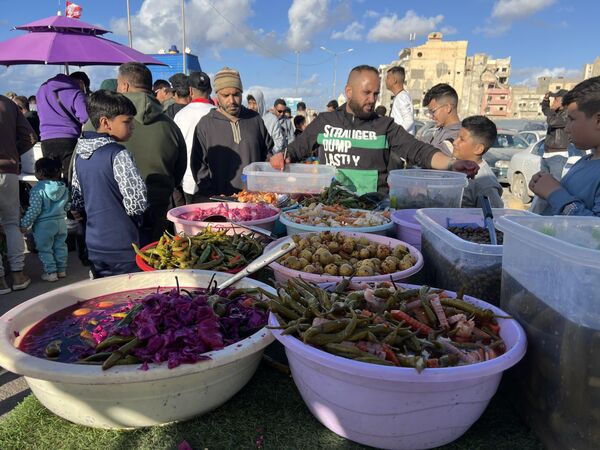 سوق &quot;الحوت&quot; عادة رمضانية ثابتة في مدينة بنغازي. - سبوتنيك عربي