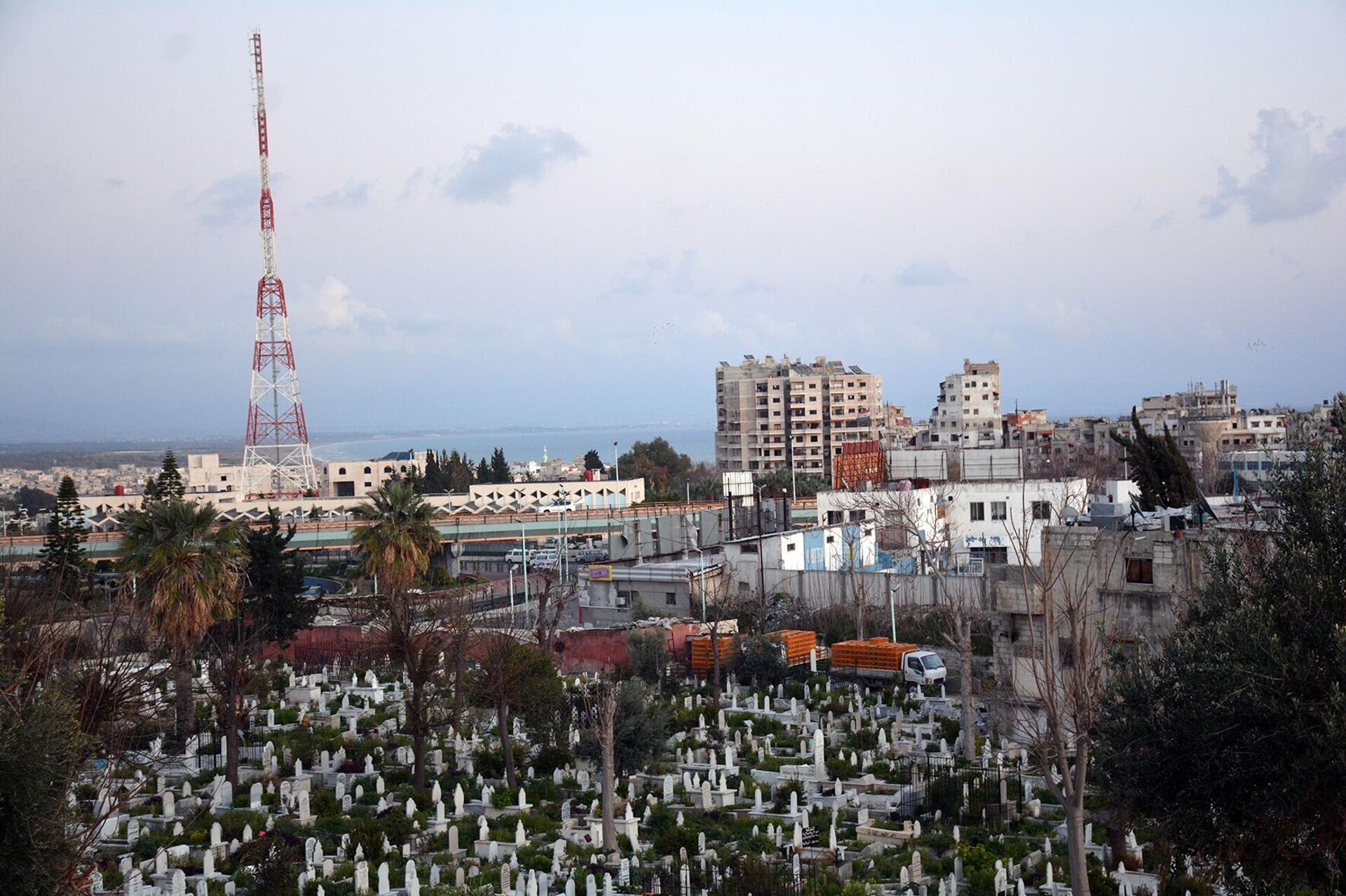 بعد 12 عاماً على صمته.. مدفع رمضان يعود إلى اللاذقية - سبوتنيك عربي, 1920, 16.03.2024