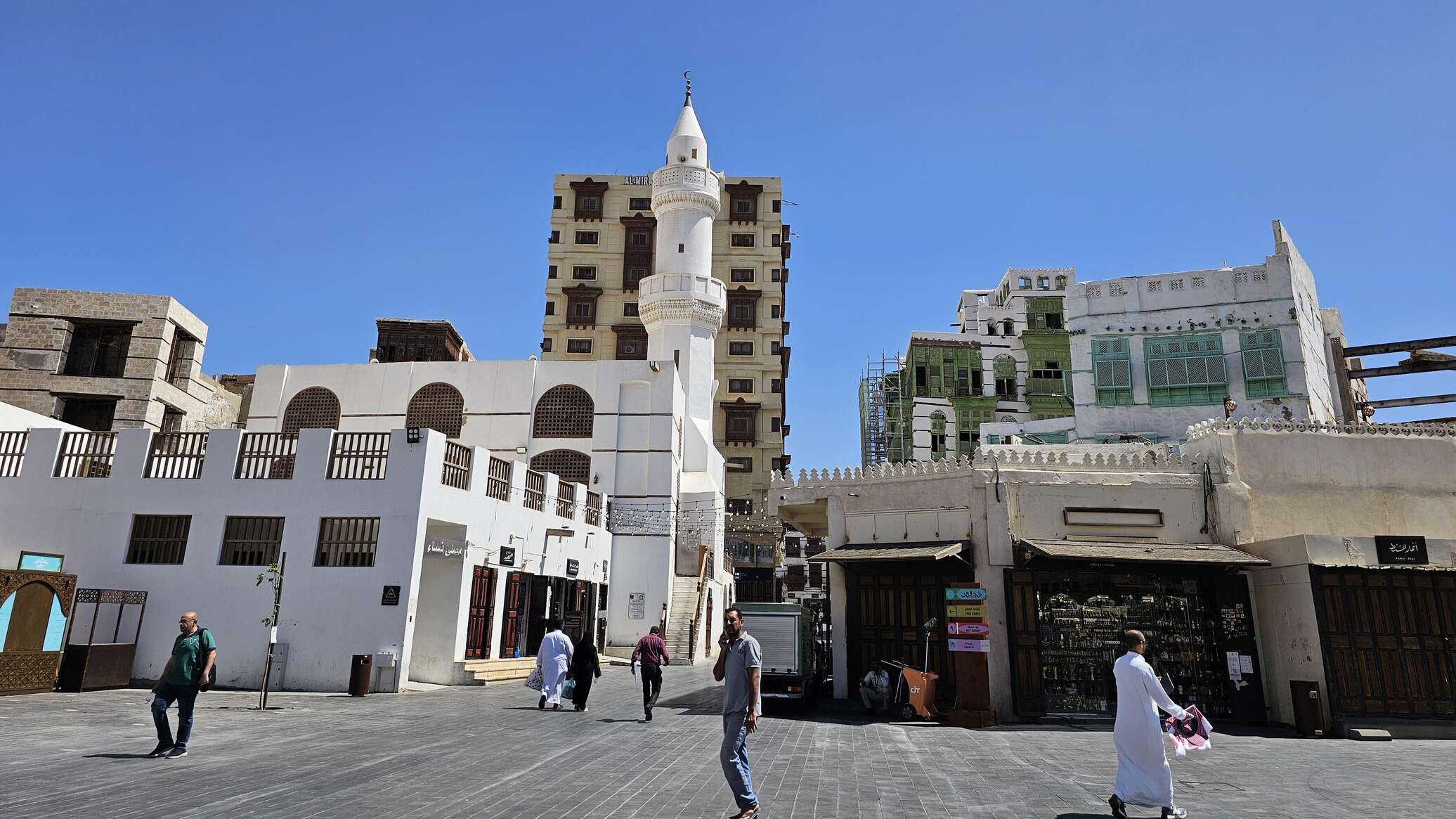 قنصلية السودان في جدة بصدد إعادة تنظيم أوضاع مواطنيها
