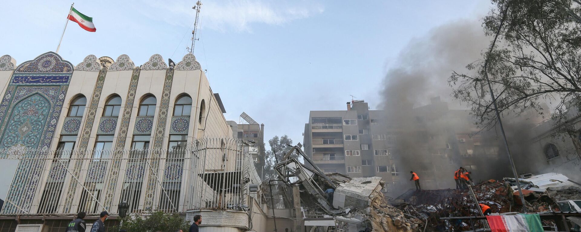 تداعيات قصف الطيران الحربي الإسرائيلي لمبنى القنصلية الإيرانية في دمشق، سوريا  - سبوتنيك عربي, 1920, 04.04.2024