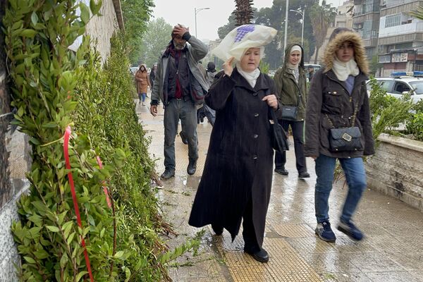 الدمشقيون يبدأون عيد الفطر بالصلوات والتقاليد الشعبية  - سبوتنيك عربي