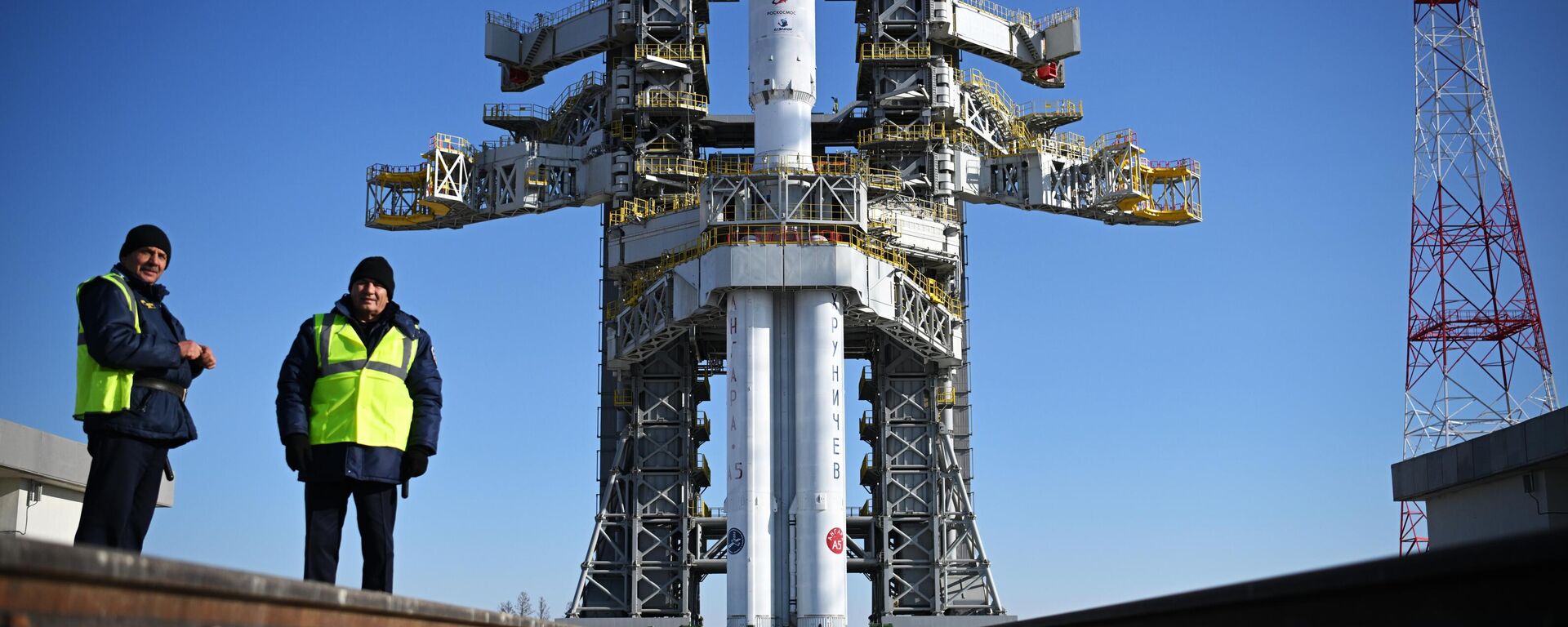 Ракета Ангара-А5, установленная на новый стартовый комплекс космодрома Восточный - سبوتنيك عربي, 1920, 01.04.2026