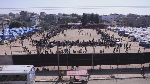 فعالية ترفيهية للأطفال النازحين في رفح للتخفيف من ضجيج الحرب في عيد الفطر - سبوتنيك عربي