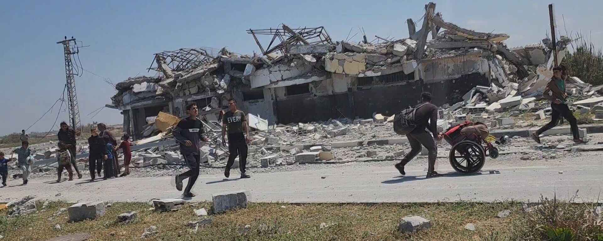 آلاف النازحين يحاولون العودة إلى منازلهم شمالي قطاع غزة والجيش الإسرائيلي يمنعهم بالرصاص - سبوتنيك عربي, 1920, 17.05.2024