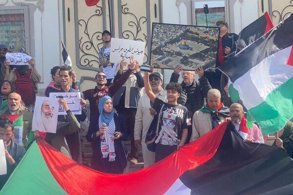 تونسيون يهتفون أوقفوا العدوان على غزة - سبوتنيك عربي