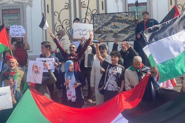 تونسيون يهتفون أوقفوا العدوان على غزة - سبوتنيك عربي