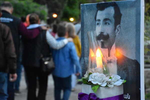 أرمن حلب يحيون ذكرى &quot;الإبادة الجماعية&quot; لأجدادهم: حرب غزة امتداد لمجازر &quot;العثمانيين&quot; - سبوتنيك عربي