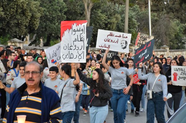 أرمن حلب يحيون ذكرى &quot;الإبادة الجماعية&quot; لأجدادهم: حرب غزة امتداد لمجازر &quot;العثمانيين&quot; - سبوتنيك عربي