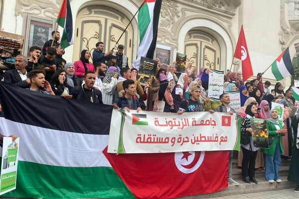 تظاهرة طلابية تجوب مختلف الشوارع التونسية تضامنا مع الشعب الفلسطيني
 - سبوتنيك عربي