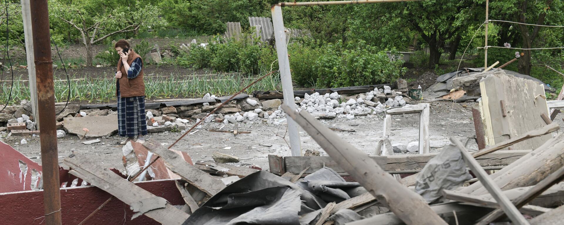 تداعيات قصف القوات المسلحة الأوكرانية في حي كيروف في دونيتسك - سبوتنيك عربي, 1920, 18.06.2024
