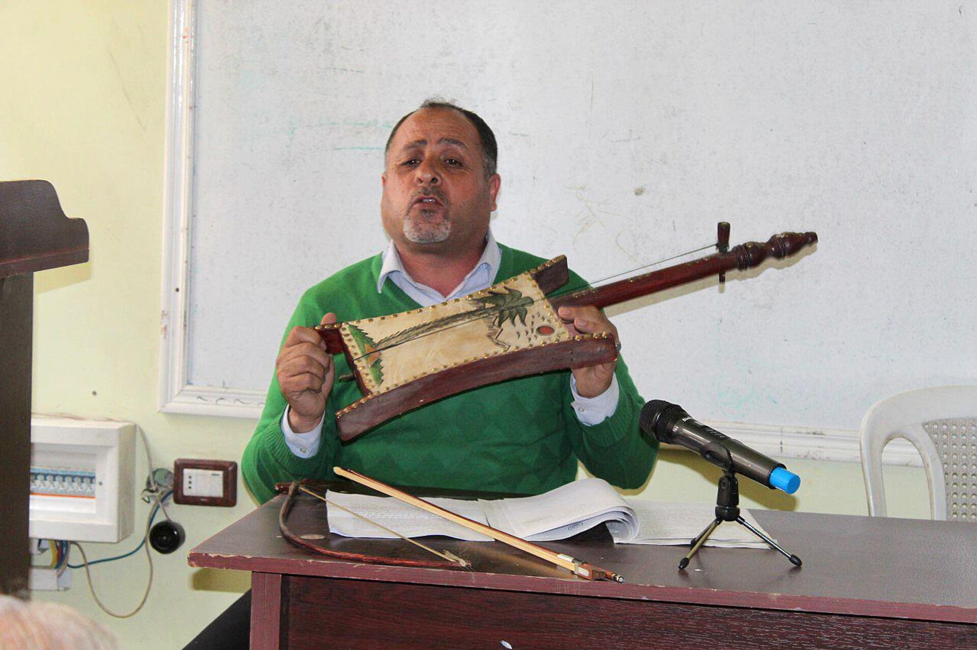 الربابة.. 5 ألاف عام من موسيقا الباديةعلى وشك الصمت - سبوتنيك عربي, 1920, 10.05.2024