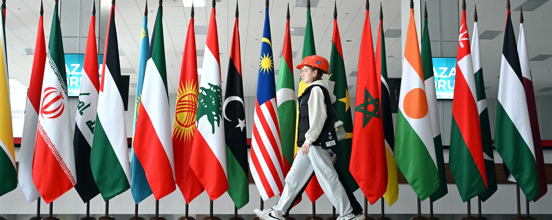  التحضيرات لاستقبال المشاركين في المنتدى الدولي روسيا-العالم الإسلامي: منتدى قازان 2024 في مطار قازان، روسيا 13 مايو 2024 - سبوتنيك عربي, 1920, 29.04.2025