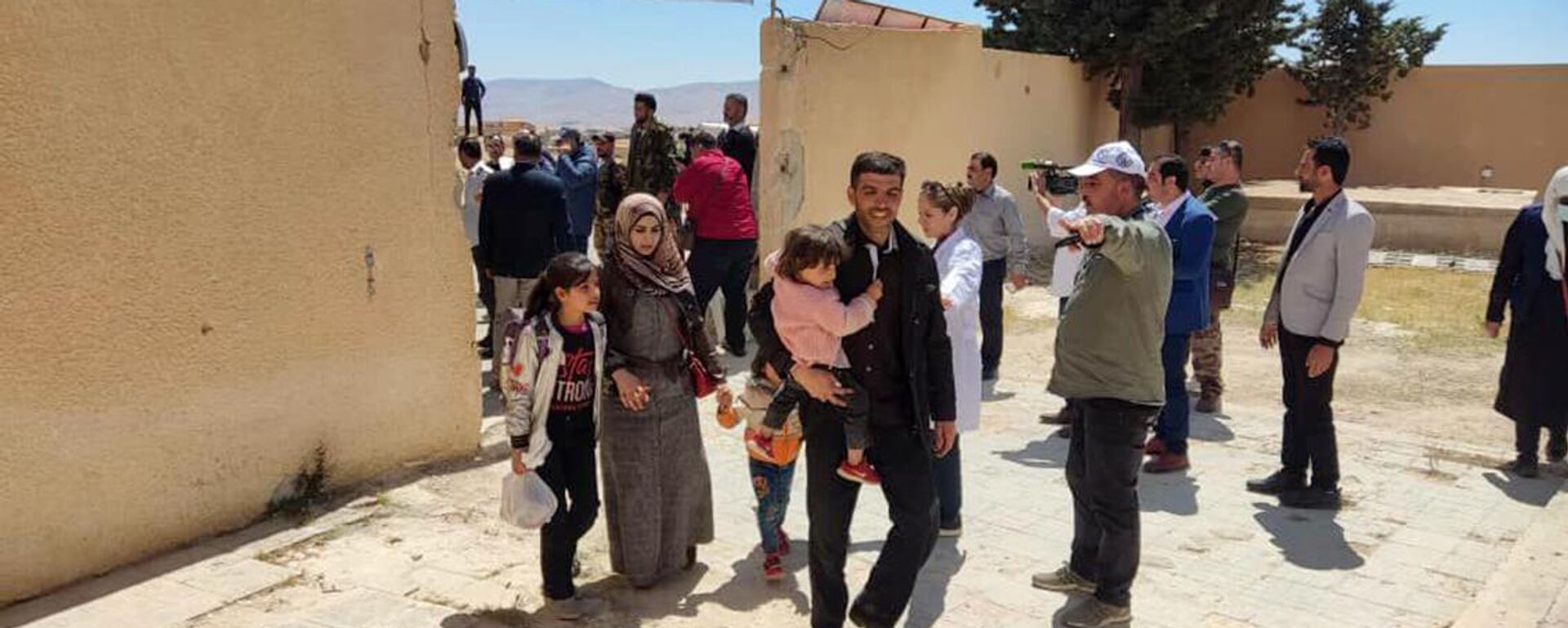 قوافل اللاجئين السوريين العائدين من لبنان تصل سوريا - سبوتنيك عربي, 1920, 29.07.2025