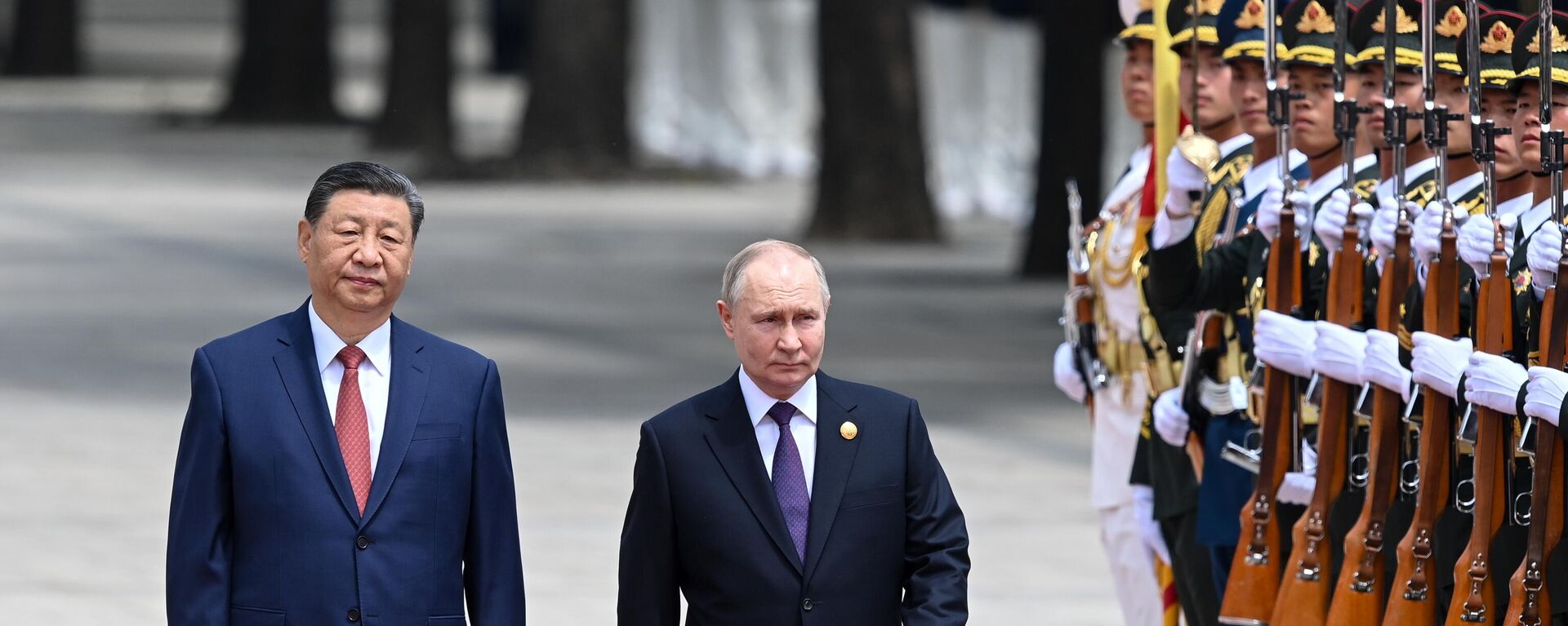 الرئيس الروسي فلاديمير بوتين، والرئيس الصيني شي جين بينغ، خلال استقبال بوتين في قاعة الشعب الكبرى في بكين 16 مايو 2024. - سبوتنيك عربي, 1920, 16.05.2024