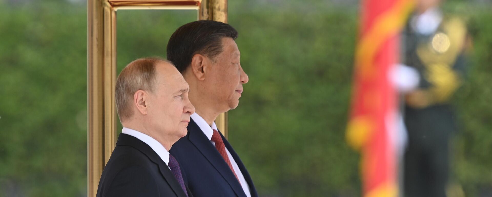 الرئيس الروسي فلاديمير بوتين، والرئيس الصيني شي جين بينغ، خلال استقبال بوتين في قاعة الشعب الكبرى في بكين 16 مايو 2024. - سبوتنيك عربي, 1920, 16.05.2024