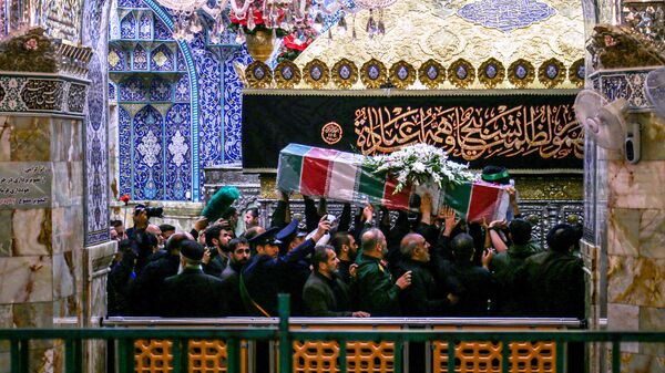 جنازة الرئيس الإيراني الراحل إبراهيم رئيسي - سبوتنيك عربي