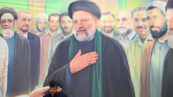 مراسم تشييع الرئيس الإيراني الراحل إبراهيم رئيسي في مشهد، إيران - سبوتنيك عربي
