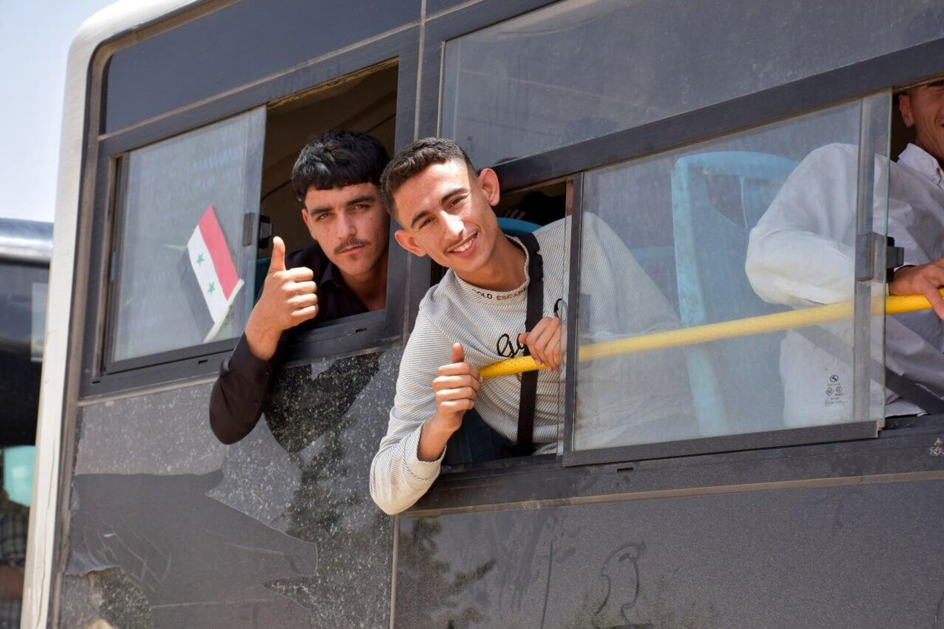 آلاف الطلاب يعبرون من المناطق الساخنة بريف حلب إلى مناطق سيطرة الدولة السورية لتقديم الامتحانات - سبوتنيك عربي, 1920, 23.05.2024