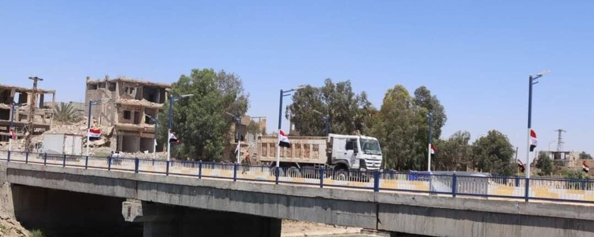 رئيس الوزراء السوري يفتتح جسرا فوق نهر الفرات لربط القرى المحررة - سبوتنيك عربي, 1920, 24.02.2026