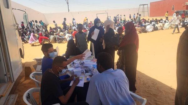 حالة الطوارئ بمدينة الكفرة في ابريل الماضي بعد وصول أكثر من 40 ألف لاجئ سوداني - سبوتنيك عربي
