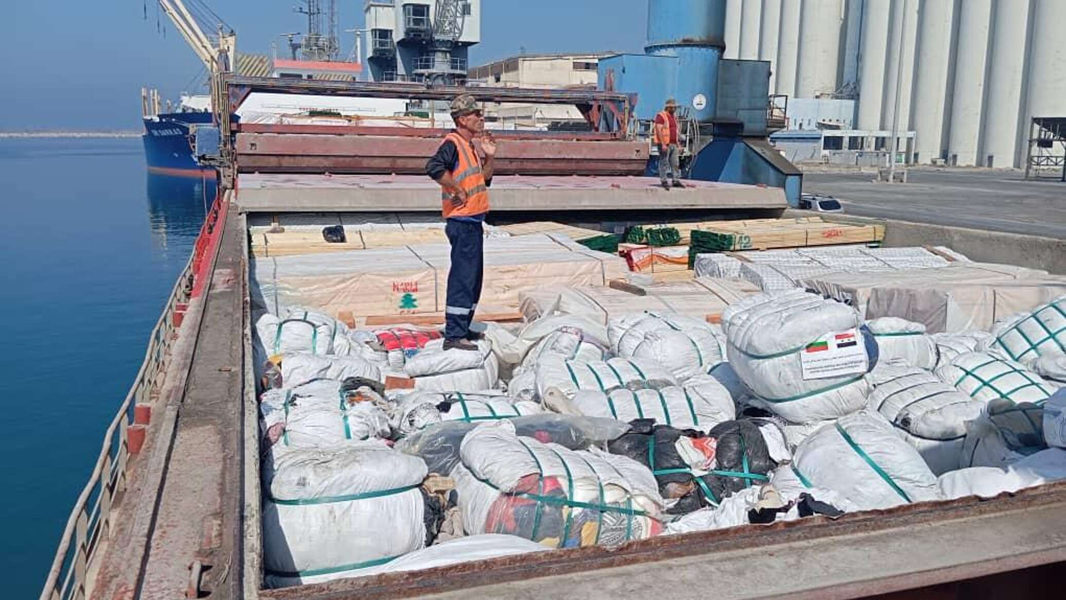 الجيش الإسرائيلي يعلن نقل 50 شاحنة محملة بالمساعدات إلى شمال غزة نيابة عن الأردن