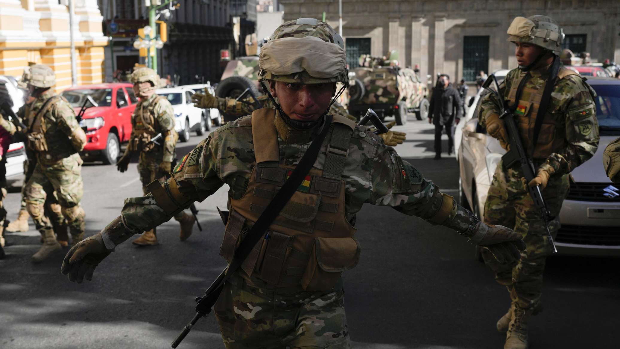 انفجار بقاعدة عسكرية في بوليفيا يخلف قتلى ومصابين