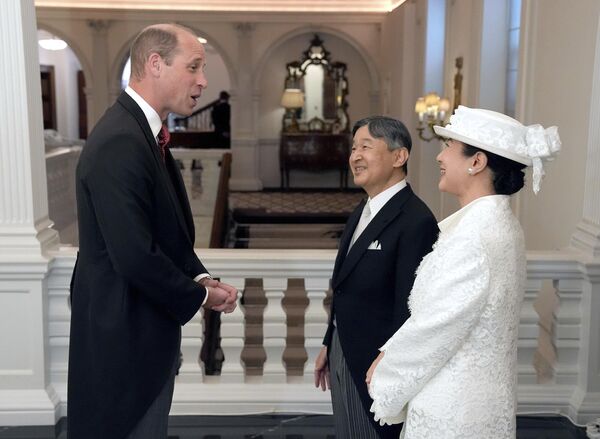 الأمير البريطاني ويليام يستقبل إمبراطور اليابان ناروهيتو وزوجته الإمبراطورة ماساكو في لندن. - سبوتنيك عربي