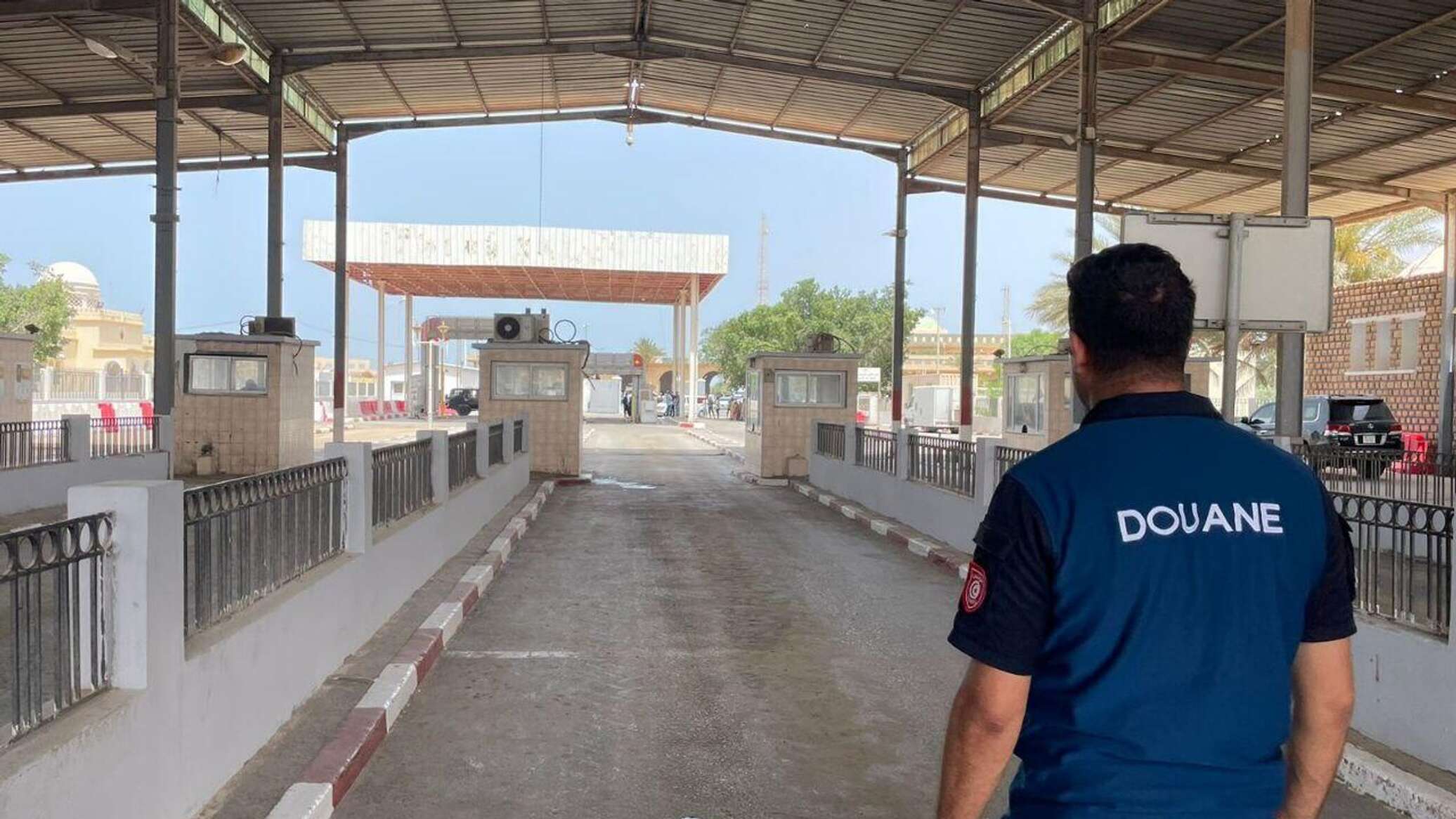 تونس وليبيا توقعان اتفاقا لتبادل اليد العاملة... هل يفتح الباب أمام سوق عمل مغاربية مشتركة؟